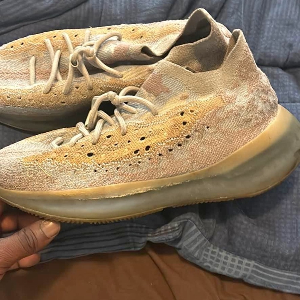 Yeezys mens 10.5
